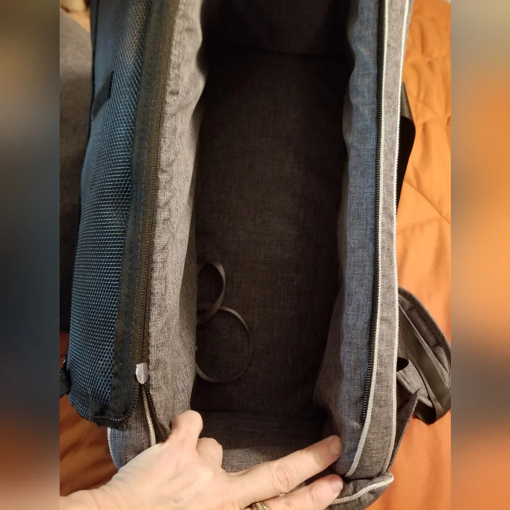 LITTLE FAMILY MEMBER CAR SEAT! NEW WOT